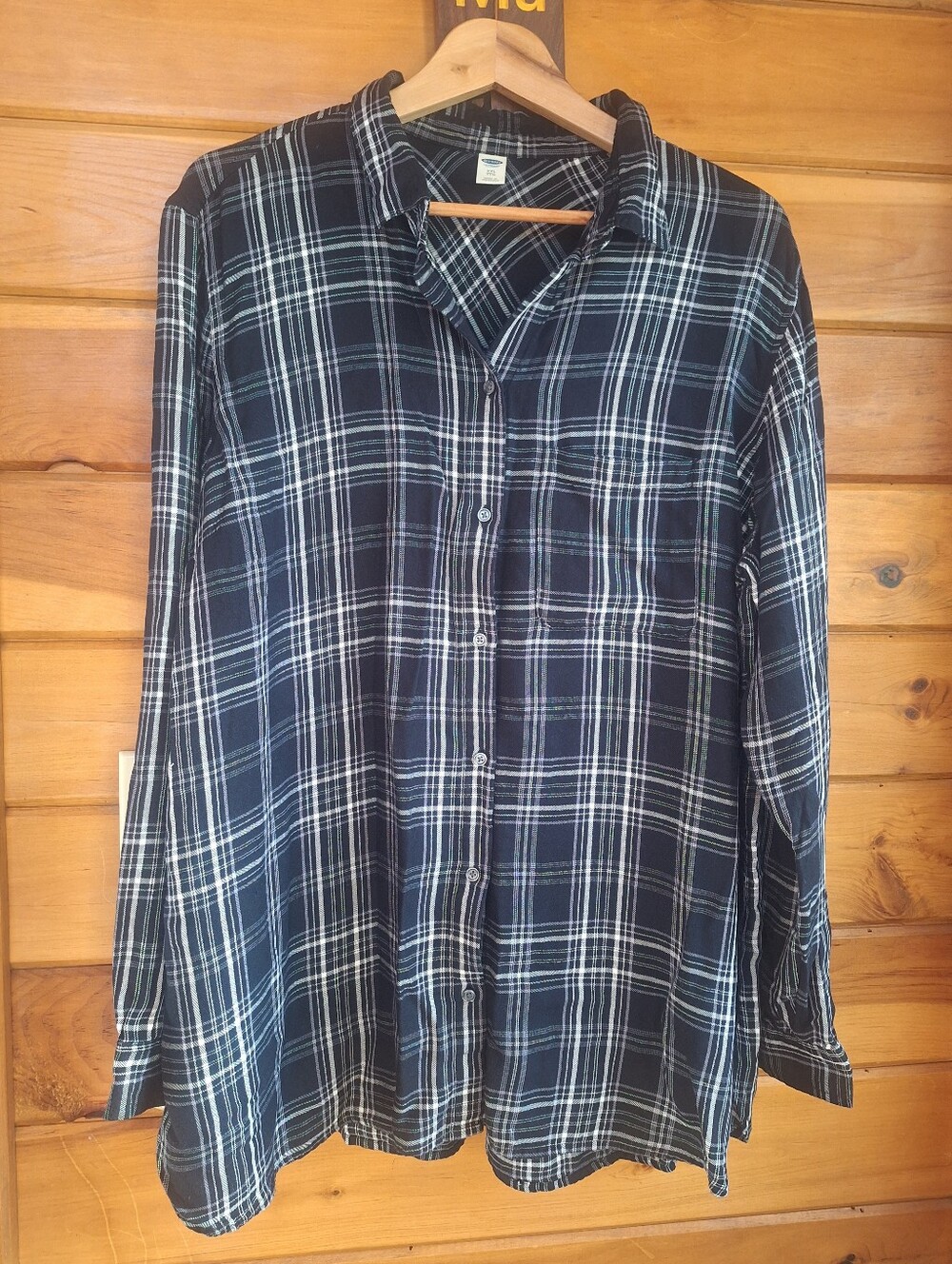 🕶 Old Navy Black and White Plaid Button-Down Shirt